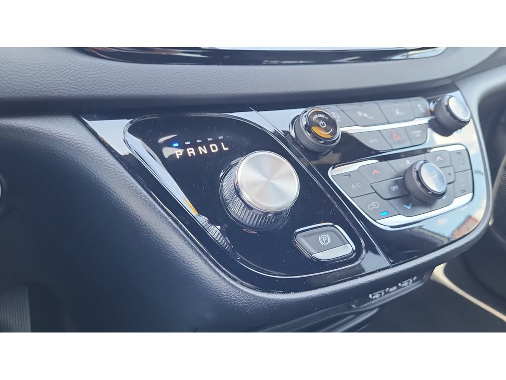 Used 2025 Chrysler Pacifica Select FWD image 18