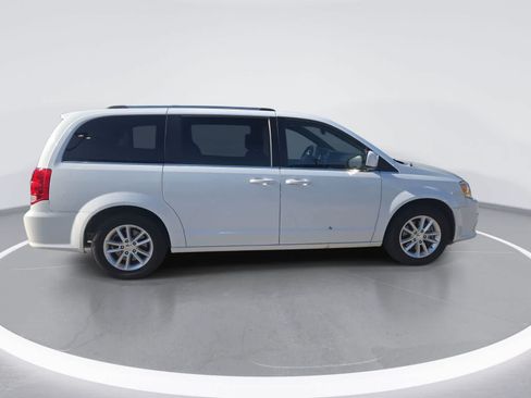 Used 2018 Dodge Grand Caravan SXT FWD image 9
