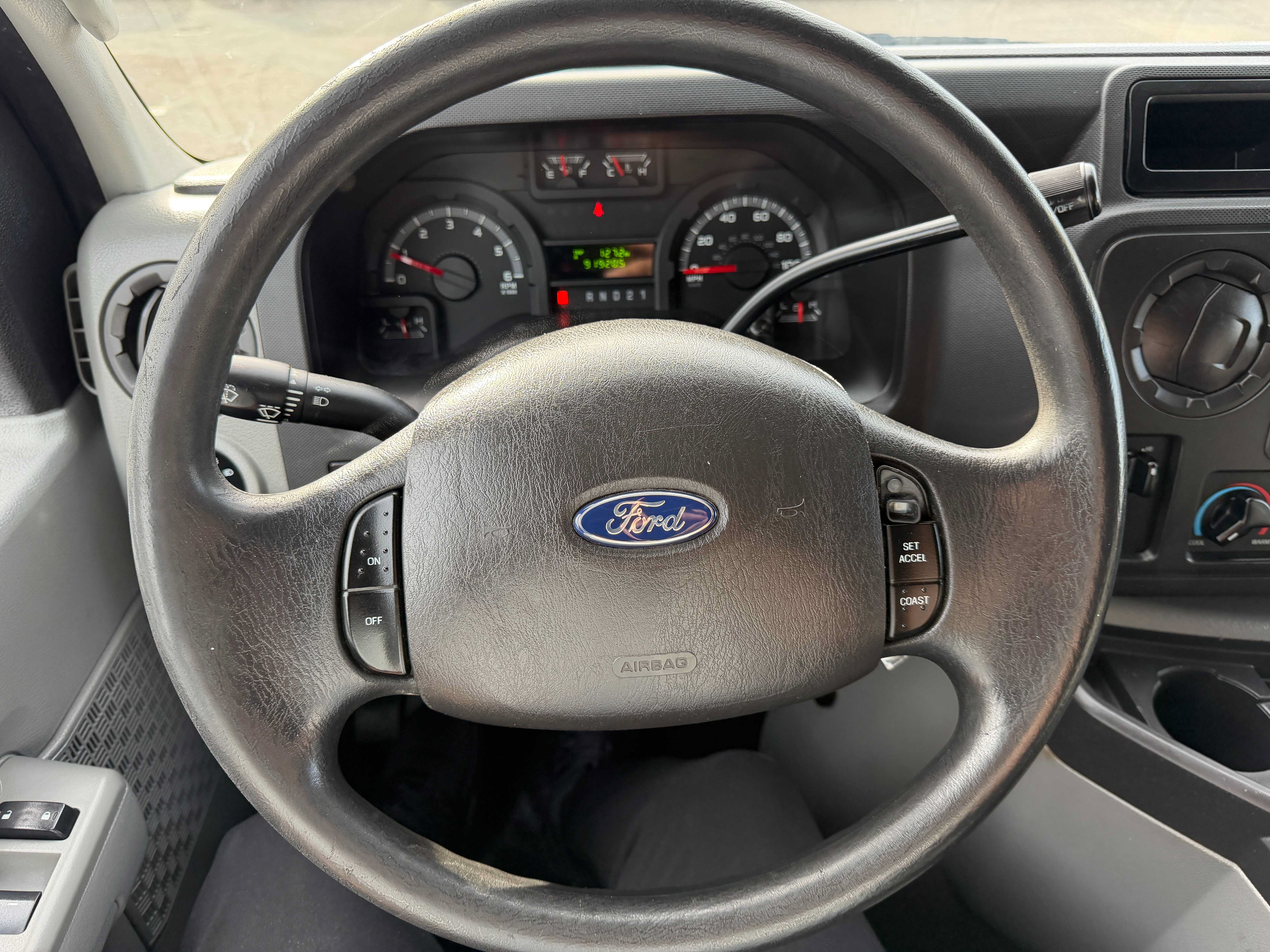 Used 2013 Ford E-150 and Econoline 150 RWD image 24