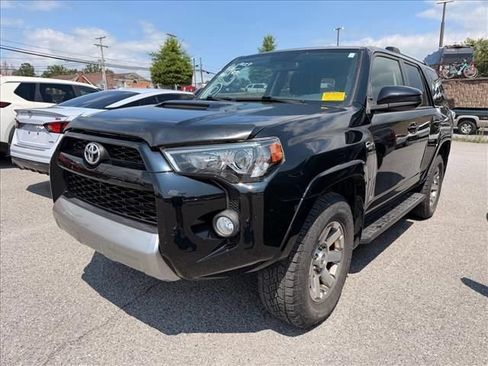 Used 2016 Toyota 4Runner Trail AWD/4WD image 2