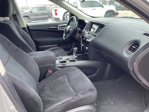 Used 2015 Nissan Pathfinder S image 15