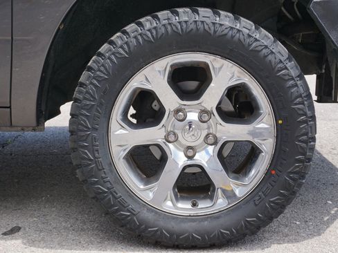 Used 2014 RAM 1500 Laramie w/ Convenience Group AWD/4WD image 11