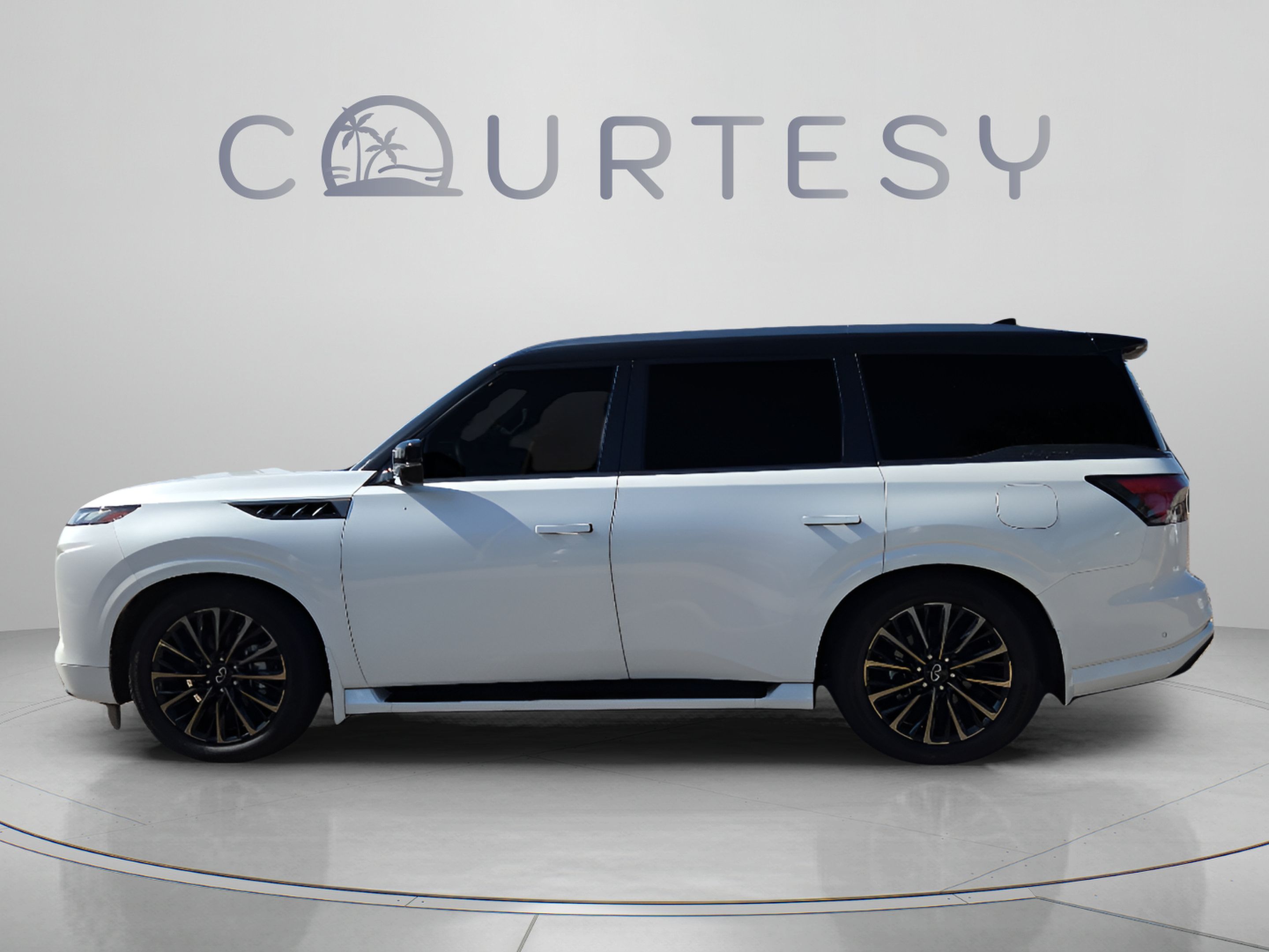 Used 2026 INFINITI QX80 Autograph w/ Premium Cargo Package AWD/4WD image 2