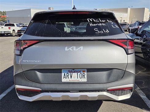 Used 2024 Kia Sportage LX image 5