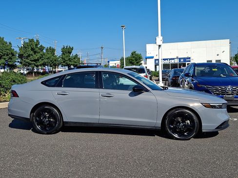 Used 2025 Honda Accord SE image 7