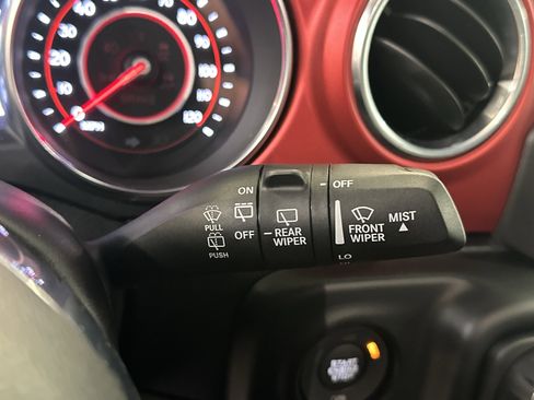 Used 2021 Jeep Wrangler Unlimited Rubicon image 32