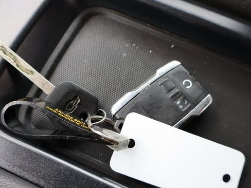 Used 2018 Chevrolet Silverado 1500 LTZ image 32