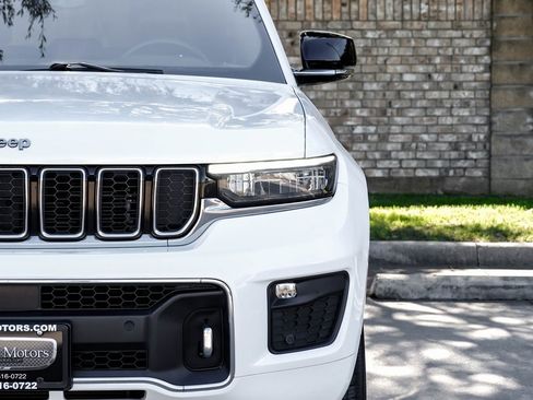 Used 2022 Jeep Grand Cherokee Overland w/ Luxury Tech Group IV image 61