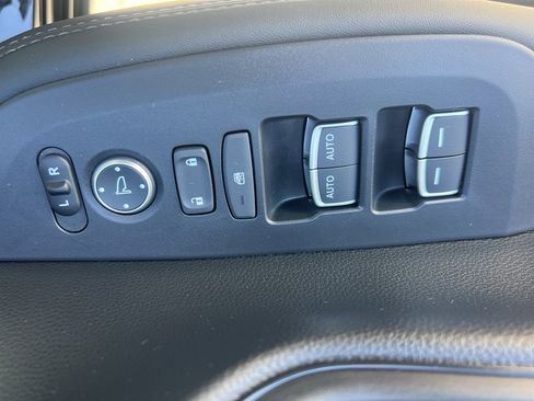 Used 2026 Honda HR-V EX-L image 19