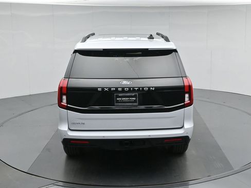 Used 2025 Ford Expedition Active RWD image 43