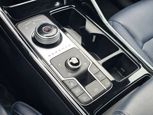 Certified 2023 Kia Sorento SX Prestige AWD/4WD image 20