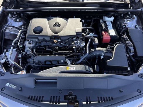 Used 2024 Toyota Camry SE image 31