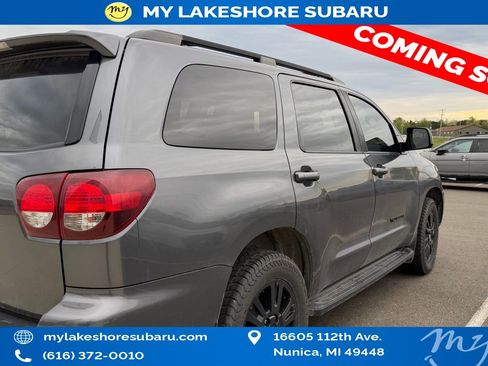 Used 2020 Toyota Sequoia TRD Sport w/ TRD Sport Premium Package AWD/4WD image 4