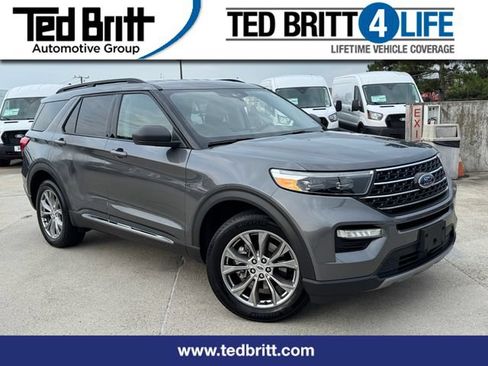 Used 2022 Ford Explorer XLT w/ Equipment Group 202A AWD/4WD image 1
