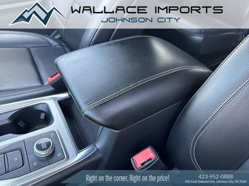 Used 2020 Ford Explorer XLT w/ Equipment Group 202A AWD/4WD image 19