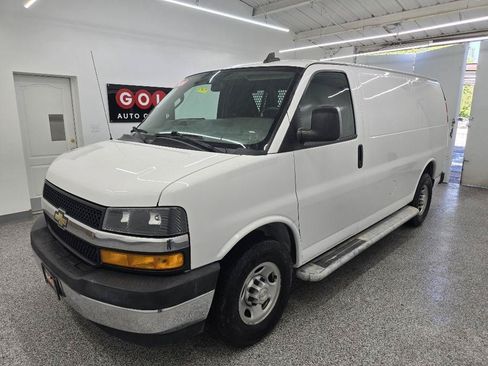 Used 2020 Chevrolet Express 2500 w/ Driver Convenience Package RWD image 3