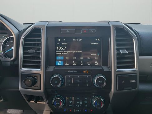 Used 2018 Ford F250 Lariat w/ Chrome Package image 20