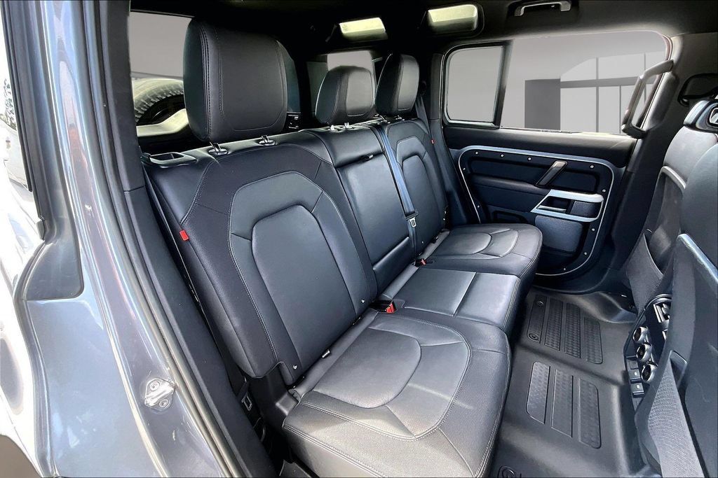 Certified 2024 Land Rover Defender 110 X-Dynamic SE AWD/4WD image 23