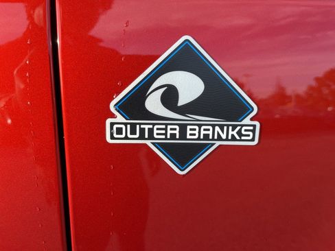 Used 2023 Ford Bronco Outer Banks image 9