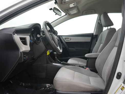Used 2015 Toyota Corolla LE FWD image 21