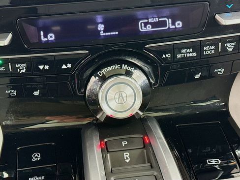 Used 2023 Acura MDX SH-AWD w/ Technology Package image 22