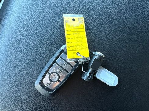 Used 2021 Ford Expedition XLT AWD/4WD image 12
