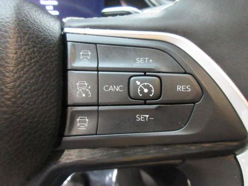 Used 2024 Jeep Grand Cherokee L Laredo AWD/4WD image 20