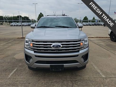 Used 2021 Ford Expedition Max XLT image 2