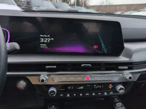 Used 2025 Kia Telluride S image 20