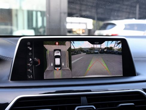 Used 2016 BMW 750i xDrive image 39