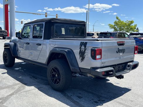 Used 2020 Jeep Gladiator Sport w/ Quick Order Package 24S AWD/4WD image 8
