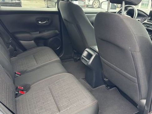 Used 2023 Honda HR-V Sport image 4