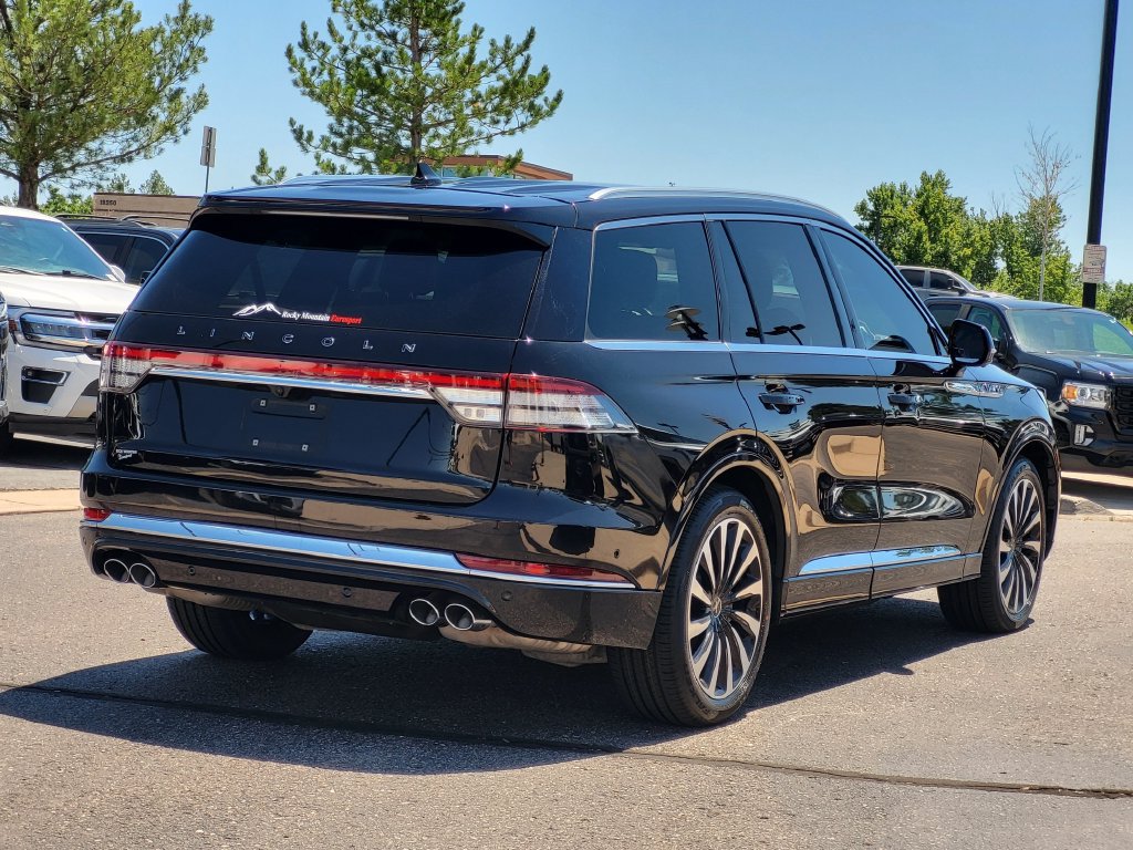 Used 2023 Lincoln Aviator Black Label Grand Touring AWD/4WD image 4