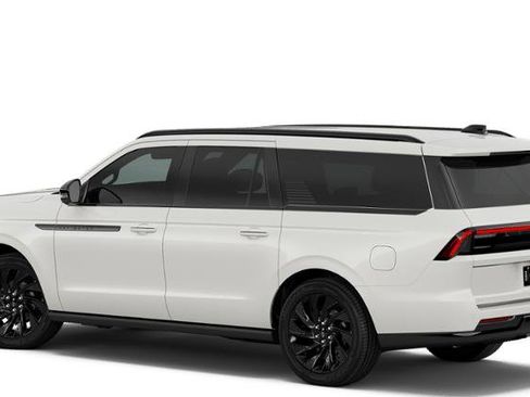 New 2026 Lincoln Navigator L Reserve w/ Jet Appearance Package AWD/4WD image 25