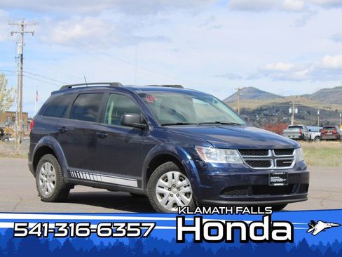 Used 2018 Dodge Journey SE w/ Connectivity Group image 1