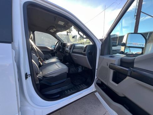 Used 2017 Ford F250 XL w/ Power Equipment Group AWD/4WD image 12