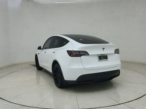 Used 2021 Tesla Model Y Long Range image 69
