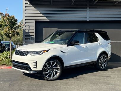 New 2024 Land Rover Discovery Dynamic SE