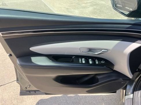Used 2022 Hyundai Tucson SEL w/ Convenience + Premium Package FWD image 13