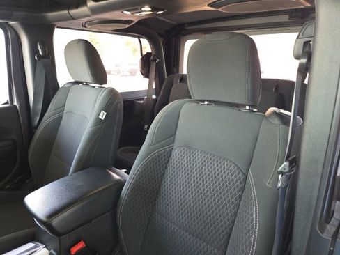 Used 2021 Jeep Wrangler Sport S image 93