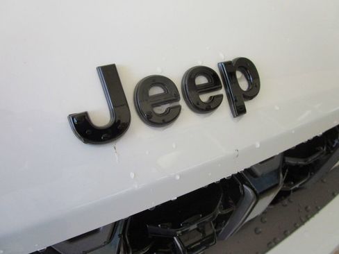 New 2026 Jeep Grand Cherokee L Limited image 25