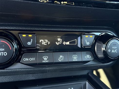 New 2026 Nissan Kicks SV image 11