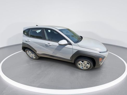New 2026 Hyundai Kona SE AWD/4WD image 2