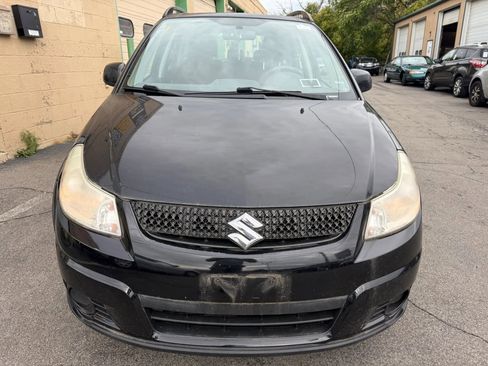 Used 2012 Suzuki SX4 AWD Hatchback image 3