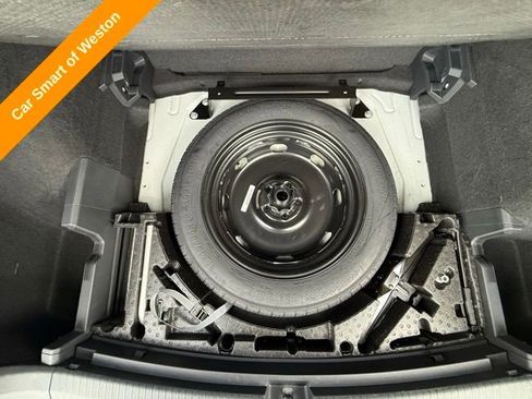 Used 2022 Volkswagen Tiguan SE AWD/4WD image 28