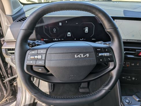 Certified 2026 Kia Sportage SX FWD image 31