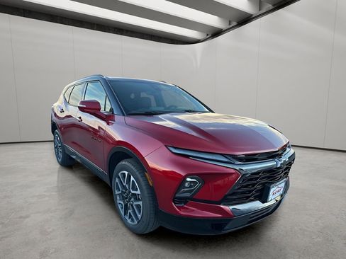 Used 2024 Chevrolet Blazer RS w/ Driver Confidence II Package image 7
