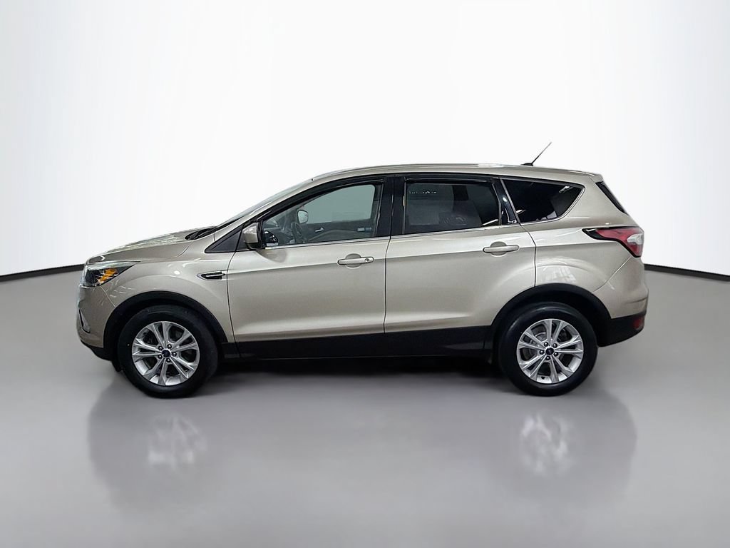 Used 2017 Ford Escape SE FWD image 6