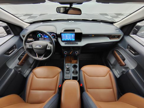 Used 2024 Ford Maverick Lariat image 2