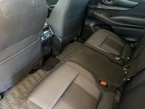 Used 2025 Subaru Ascent Premium AWD/4WD image 12